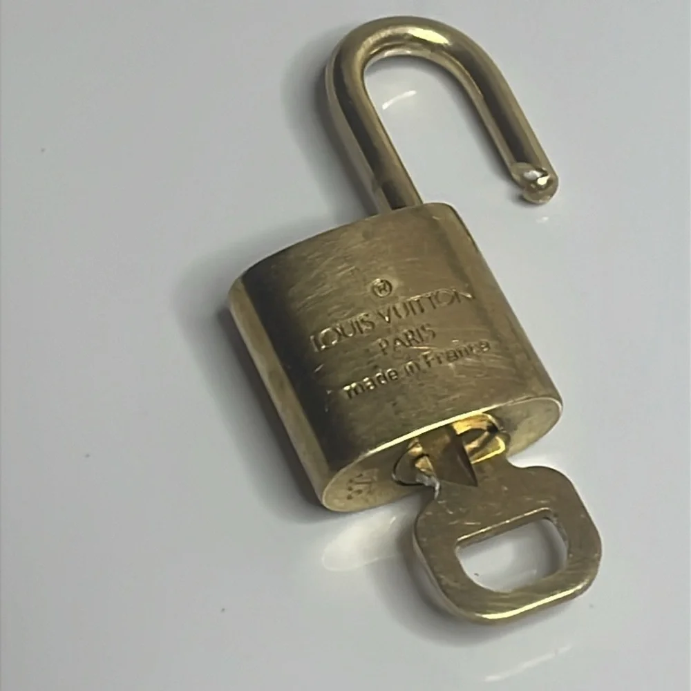 Louis Vuitton Padlock & Key #323
